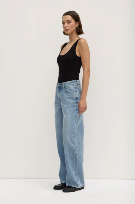 Women's Relaxed Jean - Indigo Fade