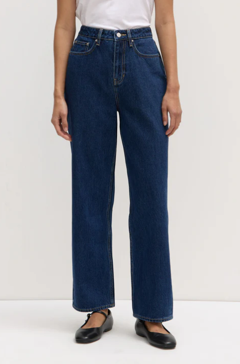 Women's Classic Straight Leg Jean - Heritage Fade